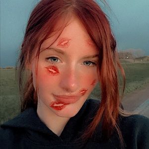 Meet your Posher, Evelyn